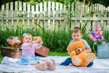 Kız ve erkek Bahçe