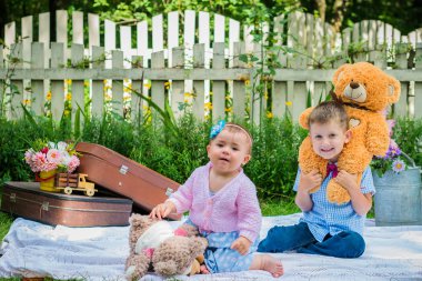 Kız ve erkek Bahçe