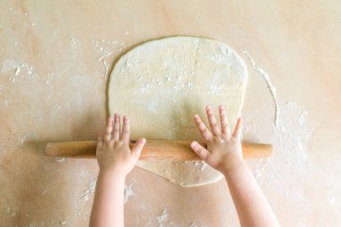 Çocuk el hamur rulo