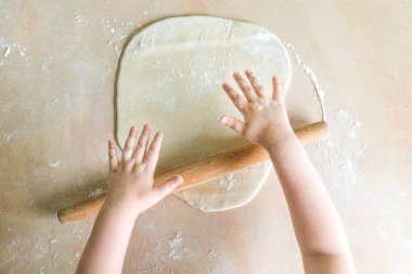 Çocuk el hamur rulo