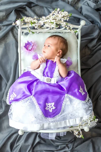 Újszülött baba lány hercegnő — Stock Fotó
