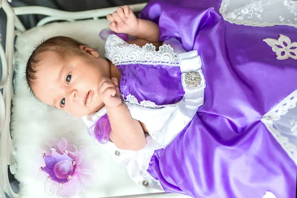 Bebé recién nacido princesa niña —  Fotos de Stock