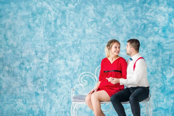 Loving Young Couple Sitting Bench Looking Each Other Touching Each — Stock Photo, Image