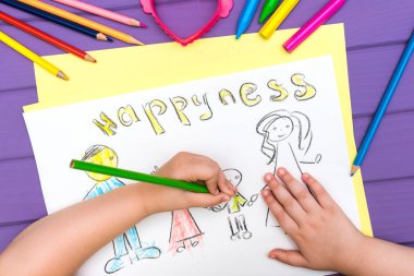 Çocuk Aile taslağını boyalar