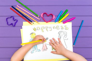 Çocuk Aile taslağını boyalar