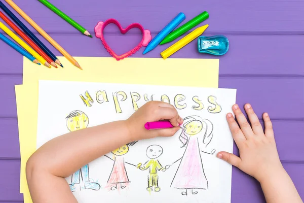 Çocuk Aile taslağını boyalar