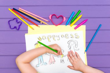 Çocuk Aile taslağını boyalar