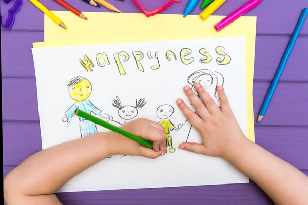 Çocuk Aile taslağını boyalar