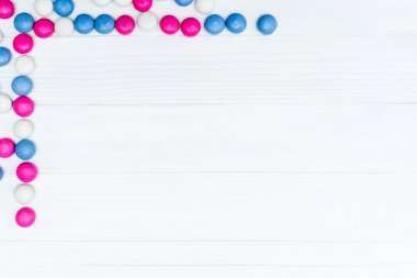 Renkli nane şekerleri çerçevesinden