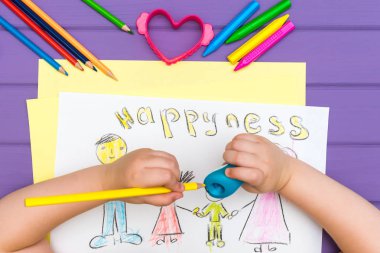 Çocuk Aile taslağını boyalar