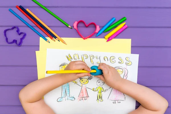 Çocuk Aile taslağını boyalar