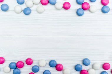 Renkli nane şekerleri çerçevesinden