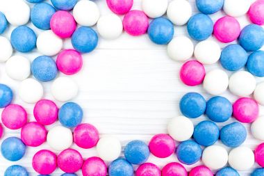 Renkli nane şekerleri çerçevesinden