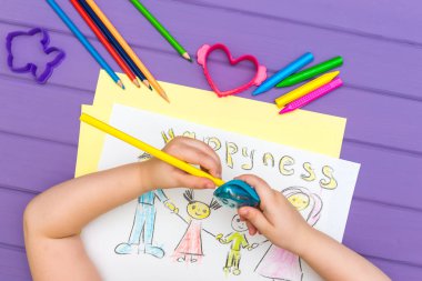 Çocuk Aile taslağını boyalar