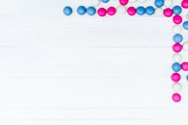 Renkli nane şekerleri çerçevesinden