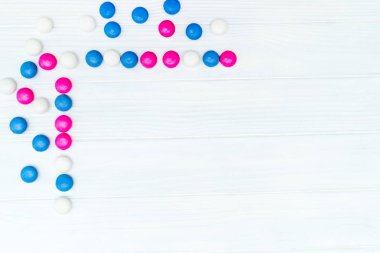 Renkli nane şekerleri çerçevesinden