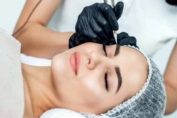 Permanent Make Eyebrows Professional Cosmetologist — Stock Photo, Image