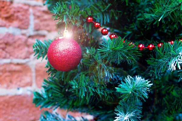 Red Christmas ball composition, — Stock Photo, Image