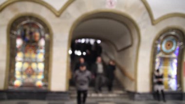 insanlar eve işten bulanık, yürüyerek metro alt görünümü, Ayakkabı ve kalabalık