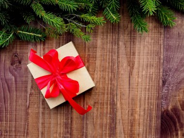 Süslemeli Noel hediyesi kutuları