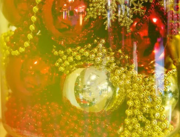 Tatlı Noel Topları Yapay Çam Dalları — Stok fotoğraf