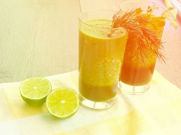 Smoothies, kokteyl, lezzetli, sağlıklı içecek, yeşil içecek, kopya alanı, kavram, diyet, Detoks, sağlık