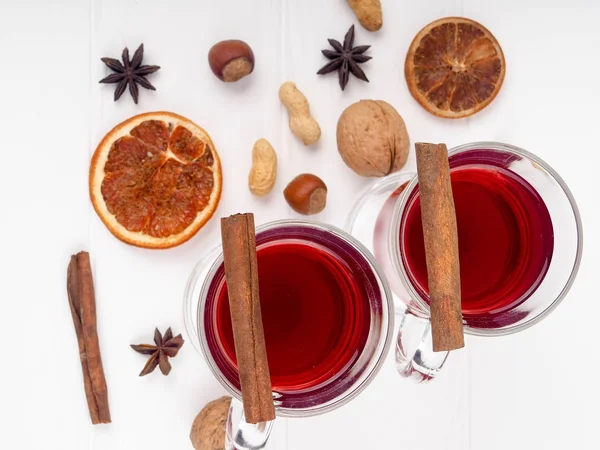 Vin Chaud Noël Avec Des Oranges Des Épices Nature Morte — Photo