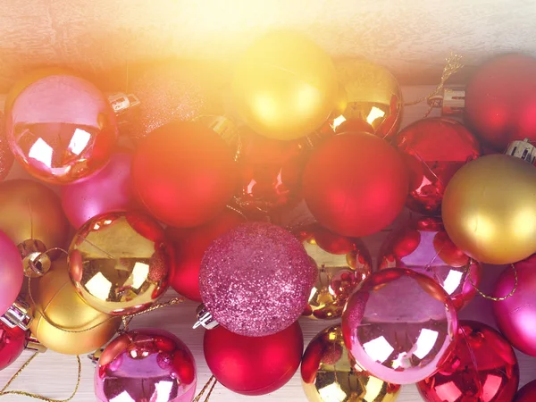 Noel top süsler dekorasyon, renkli toplar, kopya alanı — Stok fotoğraf