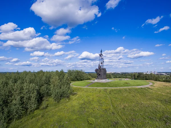 Vista aérea El monumento de Aleksandr Nevskiy en Pskov Rusia —  Fotos de Stock