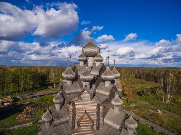 鸟瞰图木制教堂的圣处女覆盖圣彼得堡，俄罗斯 — 图库照片