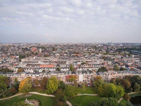 Amsterdam şehir çatı Sarphati park yanında havadan görünümü — Stok fotoğraf