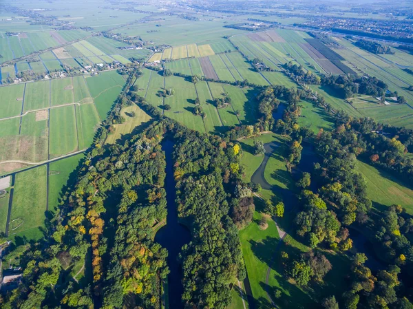 Luchtfoto inzake bossen en velden in Nederland op herfst seizoen — Stockfoto