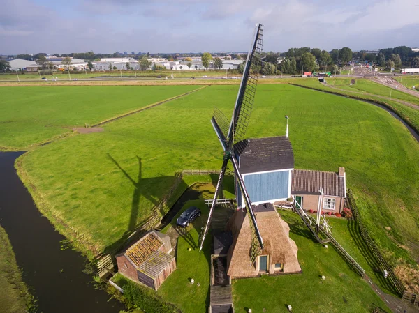 Widok z lotu ptaka wiatrak holland kraju strony, Holandia — Zdjęcie stockowe