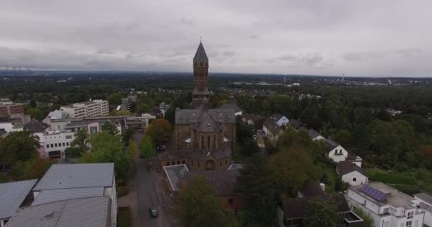 Kilise, Almanya Bansberg şehrin havadan görünümü — Stok video
