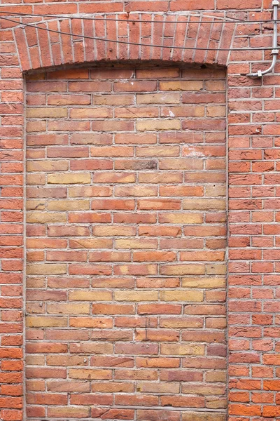 Часть кирпичной стены местного здания в Голландии — стоковое фото