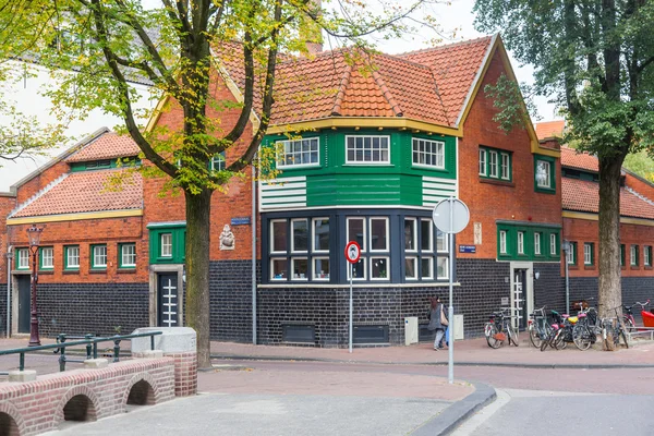 Traditionele stad straatmening in Holland — Stockfoto