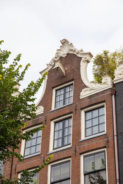 Casa tradicional smal y linda en Holanda — Foto de Stock