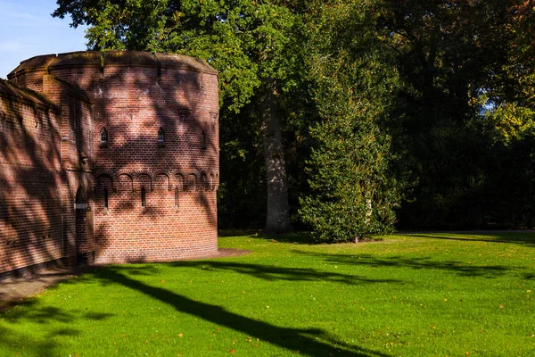 Pátio do castelo económico "De Haar", Países Baixos Imagens Royalty-Free
