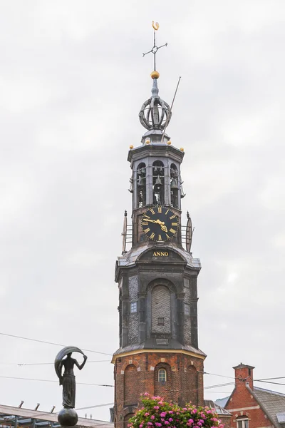 La torre de la catedral de Leiden — Foto de Stock