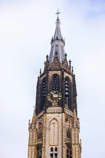 La vista de la catedral gótica en Delft — Foto de Stock