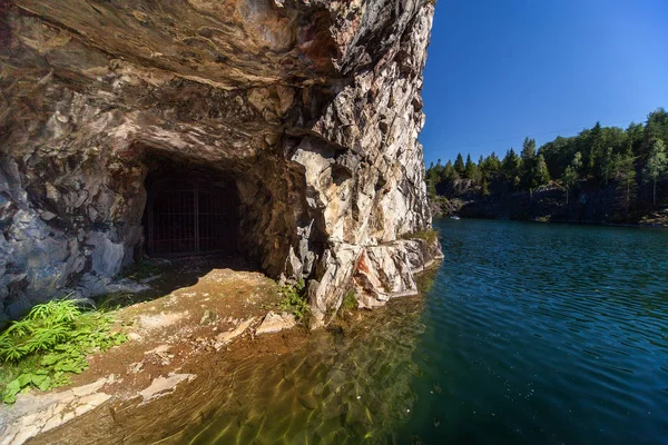 Canyon Ruskeala in Karelia — Stock Photo, Image