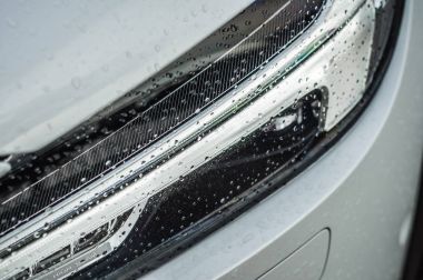 Moskova, Rusya - 3 Mayıs, 2017 Volvo V90 çapraz ülke, ön görünümü. Yeni Volvo V90 Cross Country testi. Bu arabada Awd Suv iş sınıfı bir salon. D4 motoru.