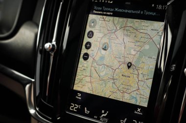 Moskova, Rusya - 3 Mayıs, 2017 Volvo V90 çapraz ülke, iç görünüm. Yeni Volvo V90 Cross Country testi. Bu arabada Awd Suv iş sınıfı bir salon. D4 motoru.