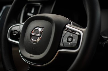 Moskova, Rusya - 3 Mayıs, 2017 Volvo V90 çapraz ülke, iç görünüm. Yeni Volvo V90 Cross Country testi. Bu arabada Awd Suv iş sınıfı bir salon. D4 motoru.