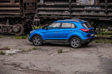 Moskova, Rusya - 25 Haziran 2017 Hyundai Creta / Hyundai ix25, ön görünümü. Yeni Hyundai Creta test / Hyundai ix25. Bu arabada 4wd kompakt crossover Suv. 2.0