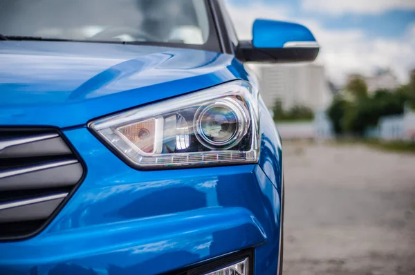 Moskova, Rusya - 25 Haziran 2017 Hyundai Creta / Hyundai ix25, ön görünümü. Yeni Hyundai Creta test / Hyundai ix25. Bu arabada 4wd kompakt crossover Suv. 2.0