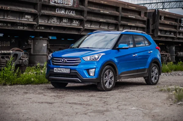 MOSCA, RUSSIA - 25 GIUGNO 2017 Hyundai Creta / Hyundai ix25, vista frontale. Prova della nuova Hyundai Creta / Hyundai ix25. Questa vettura è 4WD crossover compatto SUV. 2.0 — Foto Stock