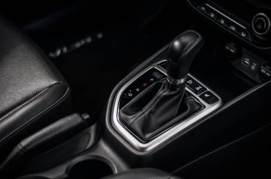 Moskova, Rusya - 25 Haziran 2017 Hyundai Creta / Hyundai ix25, iç görünüm. Yeni Hyundai Creta test / Hyundai ix25. Bu arabada 4wd kompakt crossover Suv. 2.0