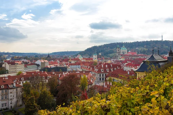 Güzel havadan görünümü | Prague, Çek Cumhuriyeti, Avrupa'nın sonbahar