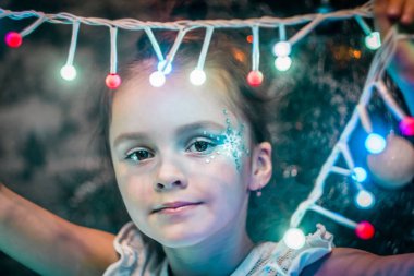 ışıkları ile güzel kız